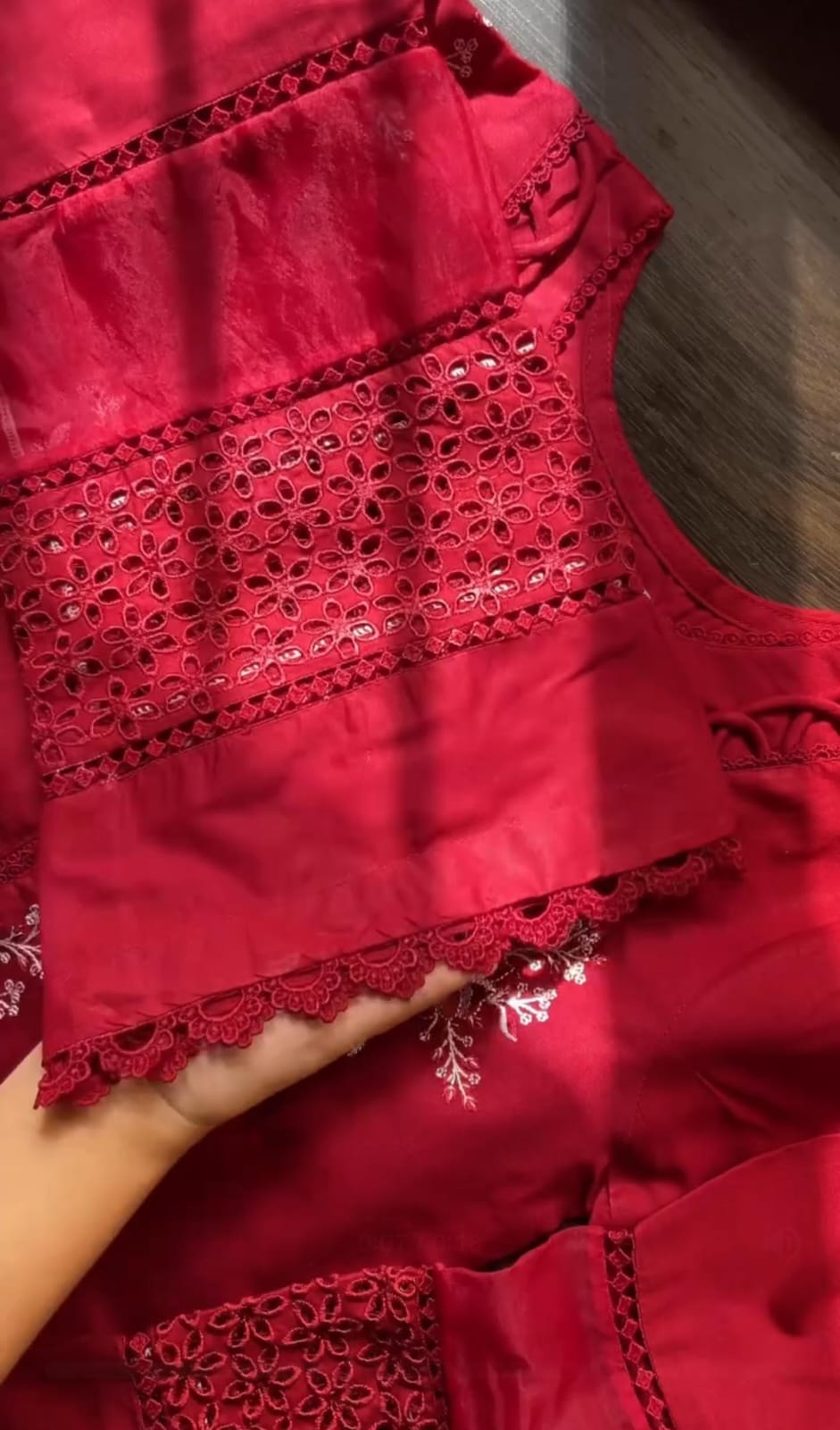 Beautiful Embroidered 3-Piece Suit ๐
