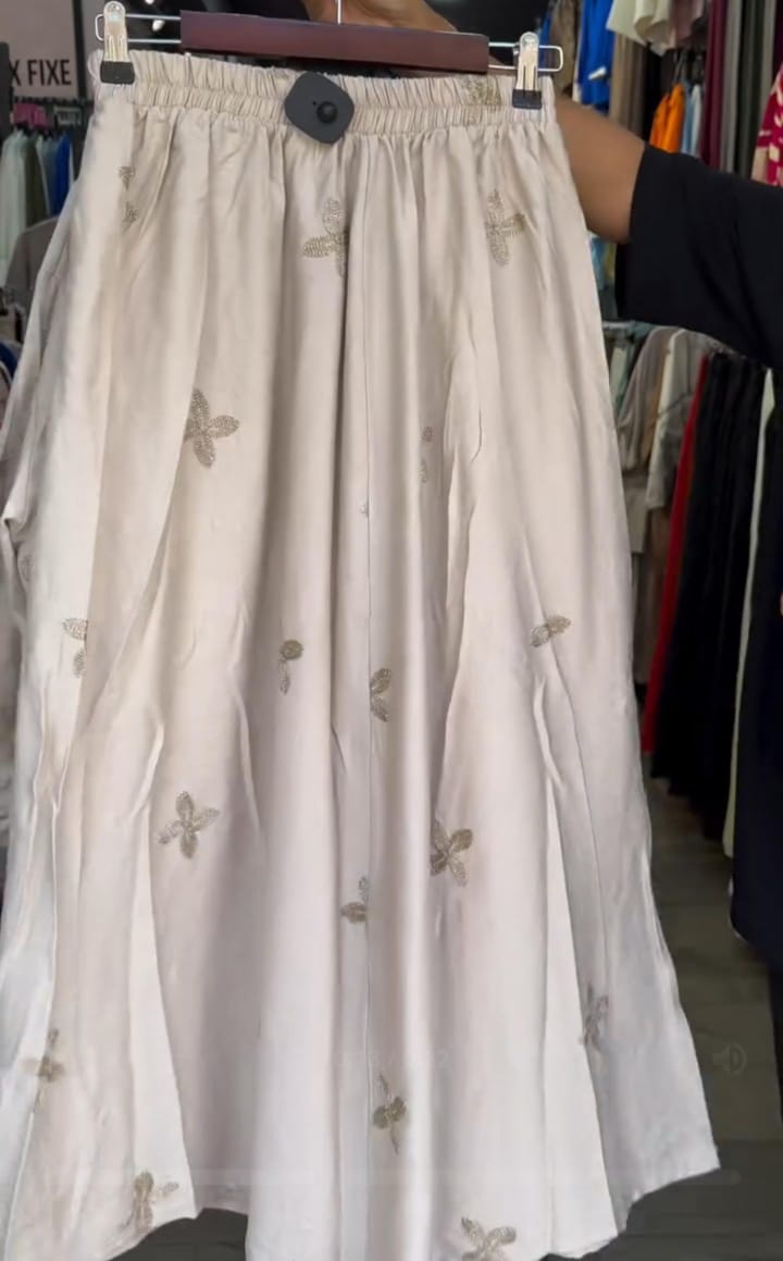 Beautiful Embroidery 2-Piece Suit ๐ธ