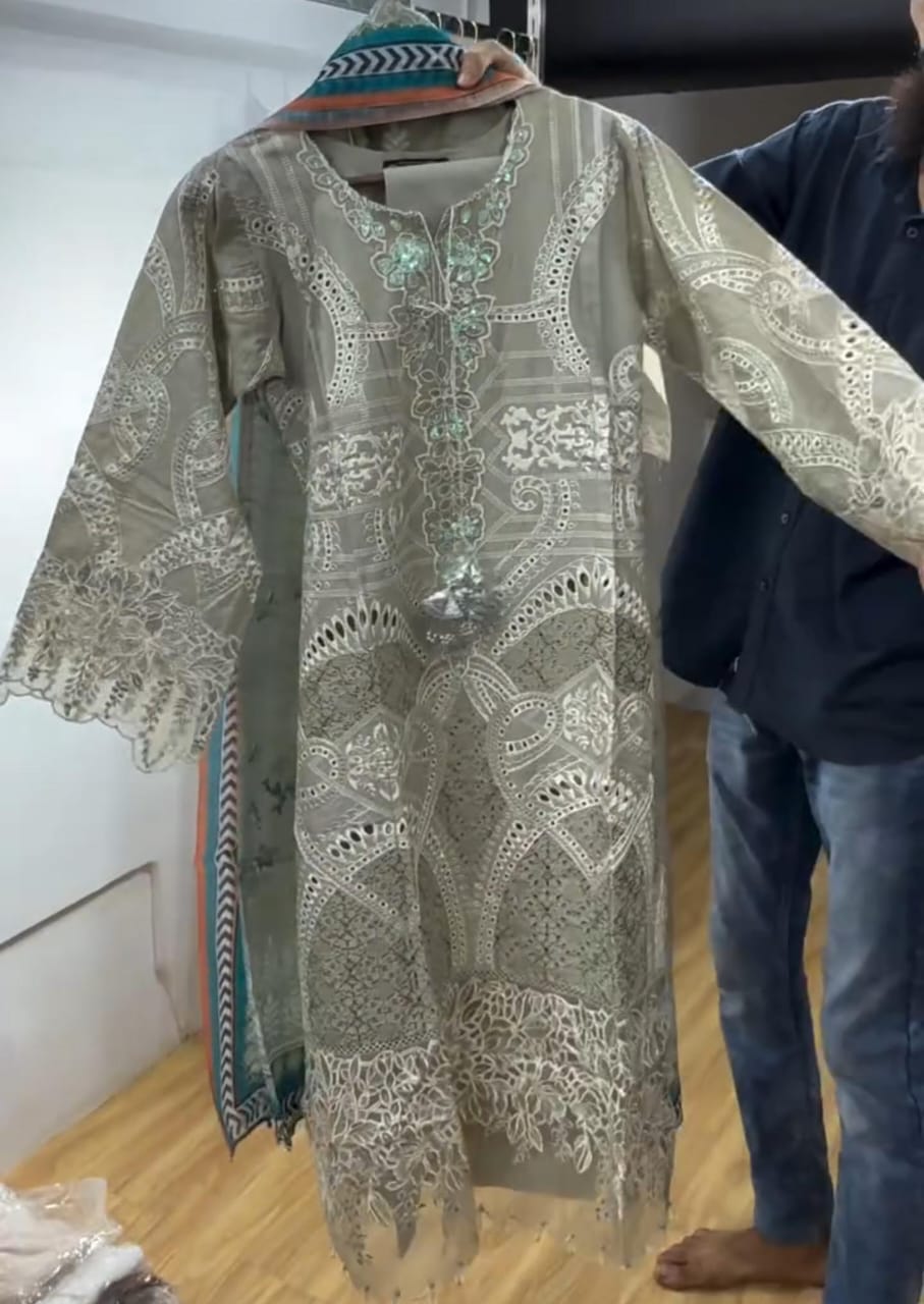 New Embroidered 3-Piece Suit for Women π