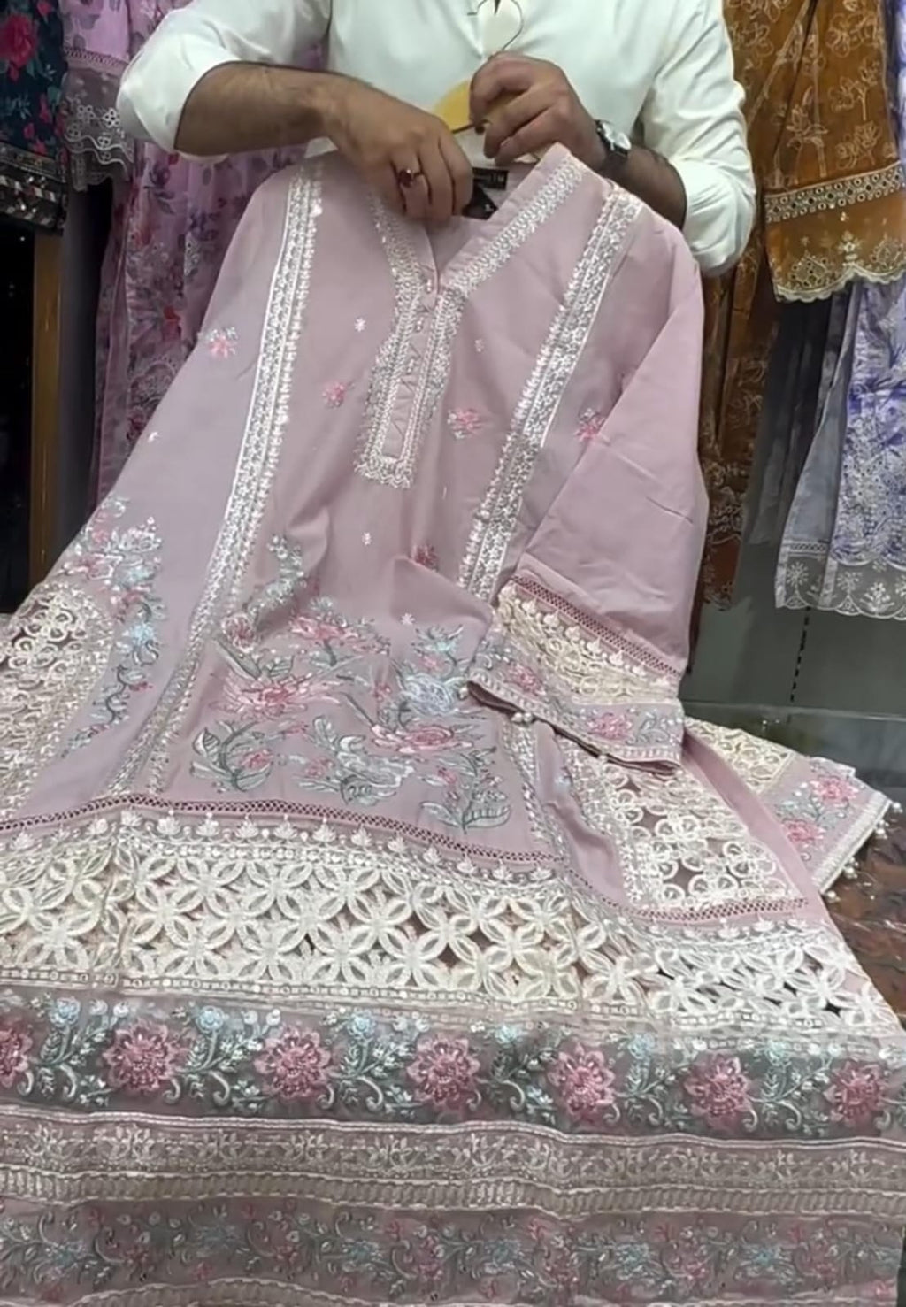 Elegant Embroidered 3-Piece Suit for Women 👑