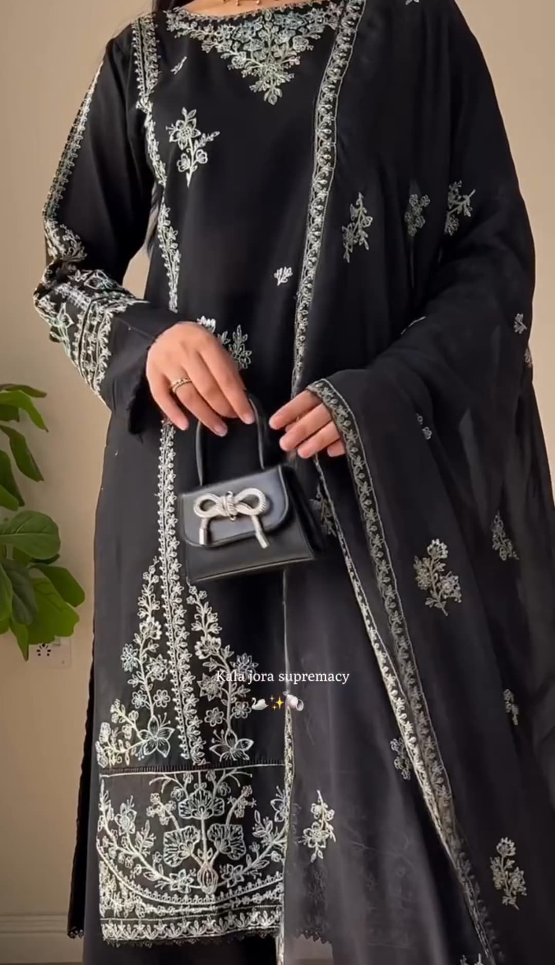 Women's Embroidered 3-Piece Suit 👗