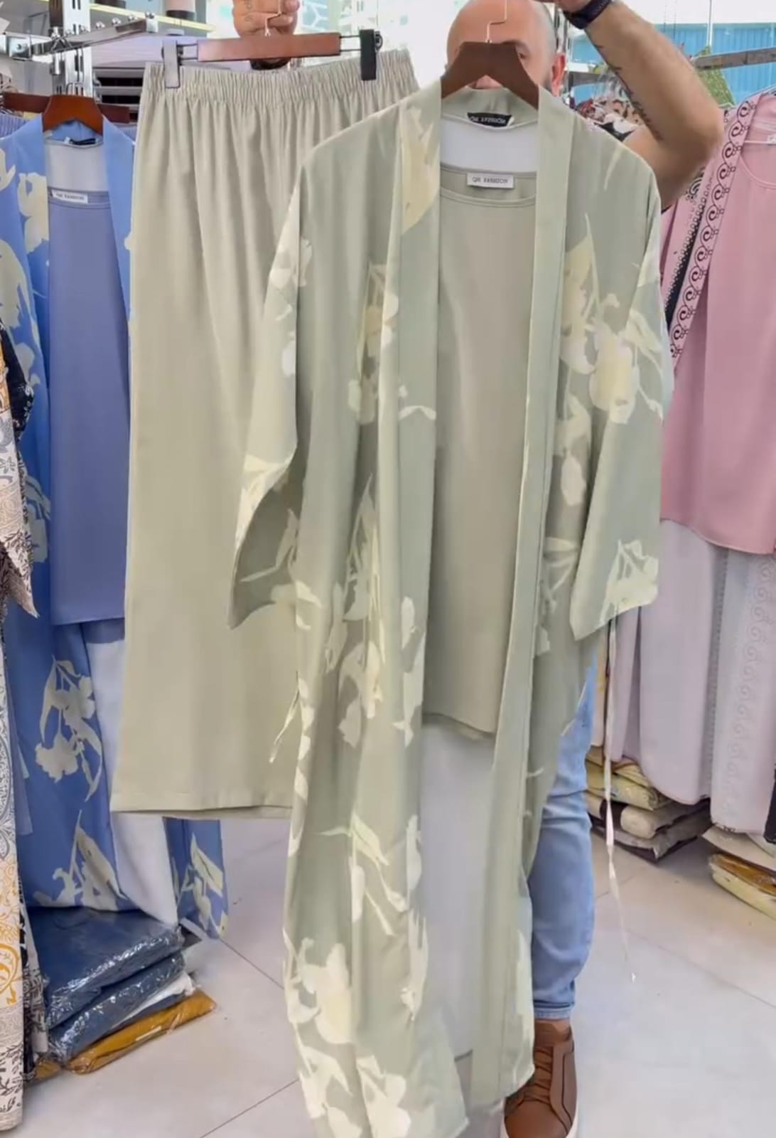 Trendy Printed Long Shrug Set (3-Piece) 🌟