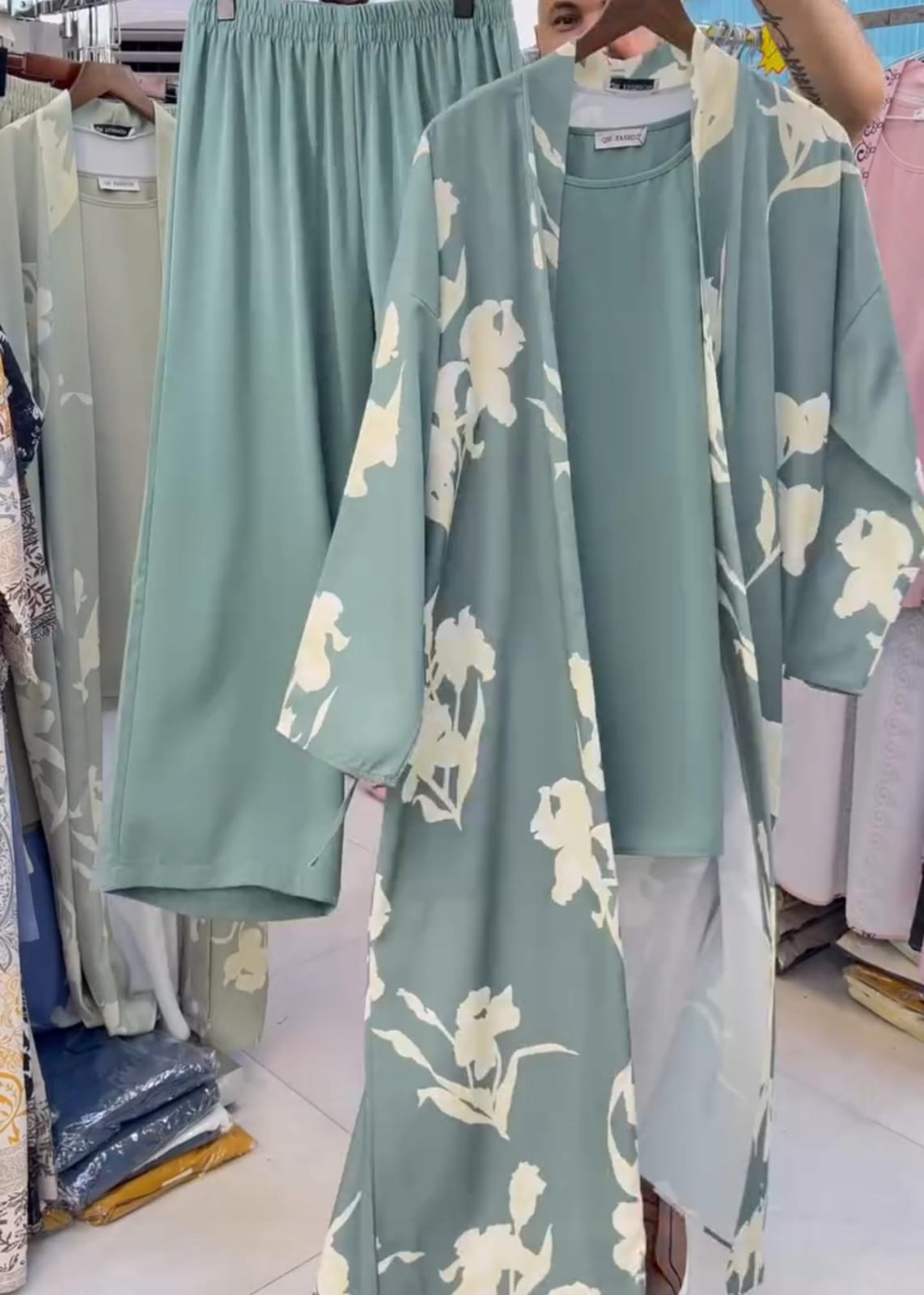 Trendy Printed Long Shrug Set (3-Piece) 🌟