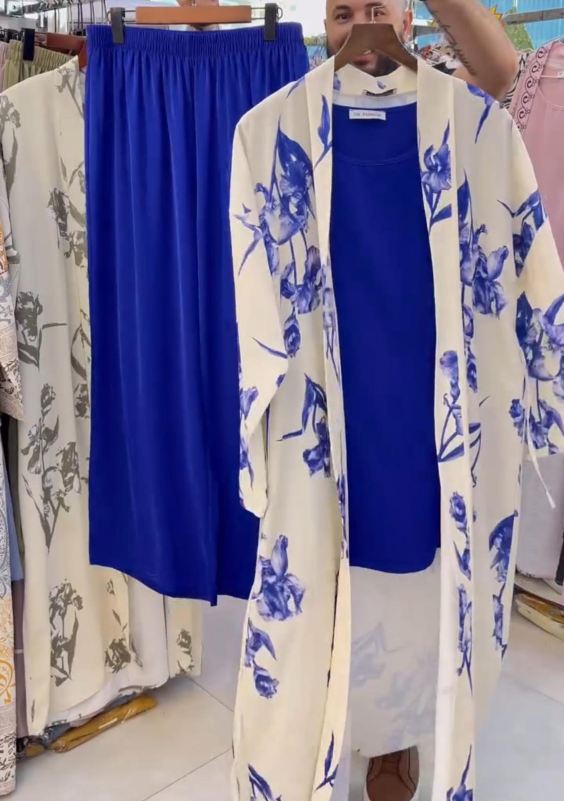 Trendy Printed Long Shrug Set (3-Piece) 🌟