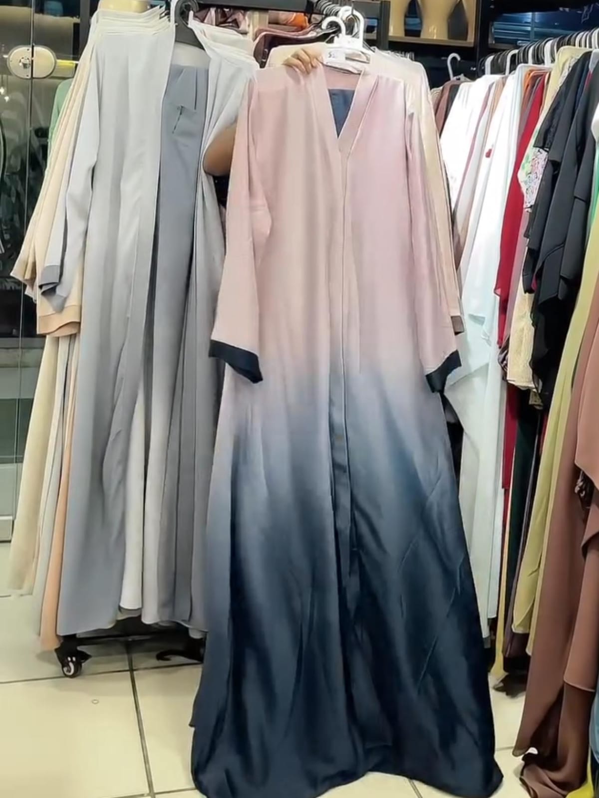 Trendy Double Shade Abaya – Elegant. Modest. Modern