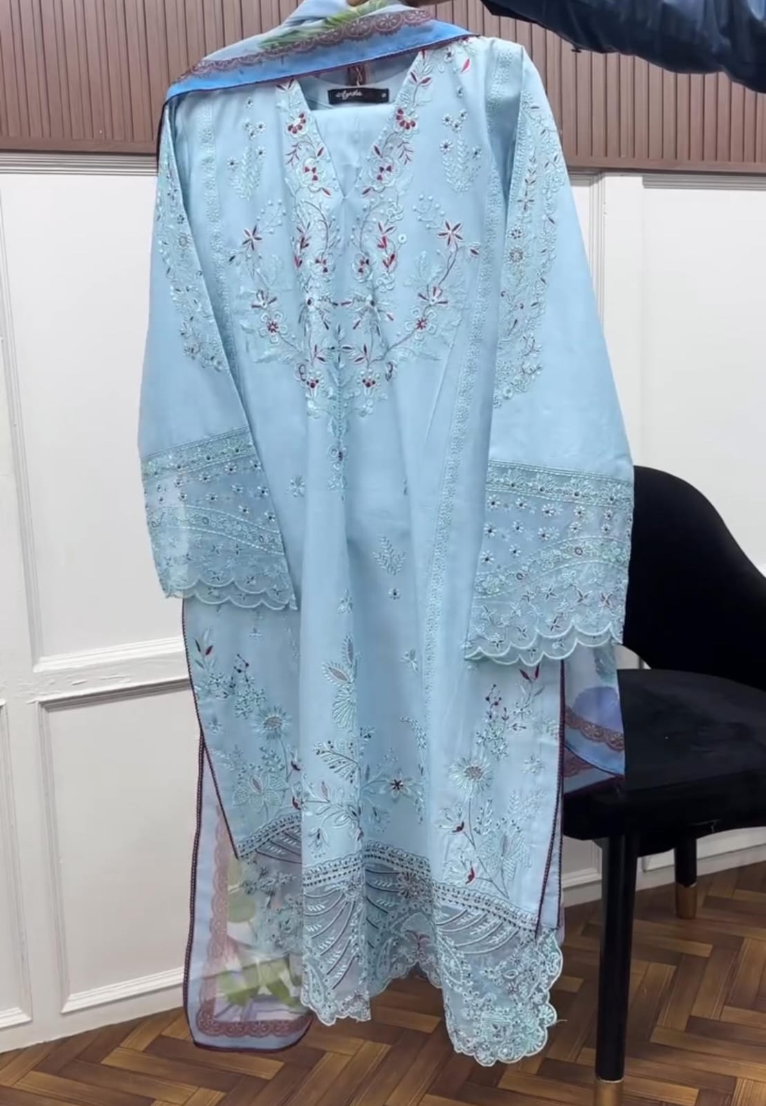 Elegant Women's Embroidered 3-Piece Suit