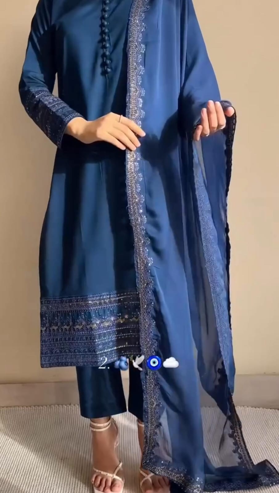 Elegant Women’s 3-Piece Embroidered Suit ✨