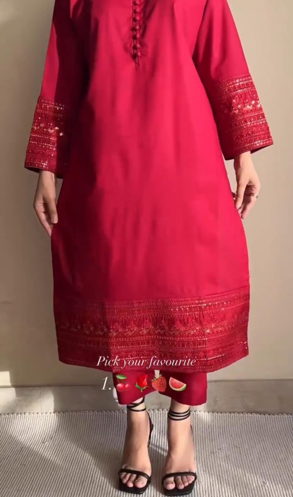 Elegant Women’s 3-Piece Embroidered Suit ✨