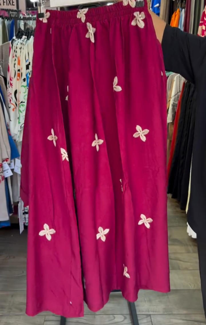 Beautiful Embroidery 2-Piece Suit 🌸
