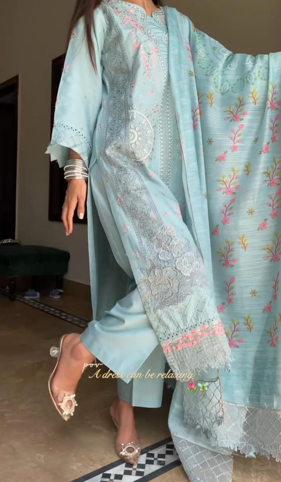 New Arrival – Embroidered 3-Piece Suit for Women 🆕