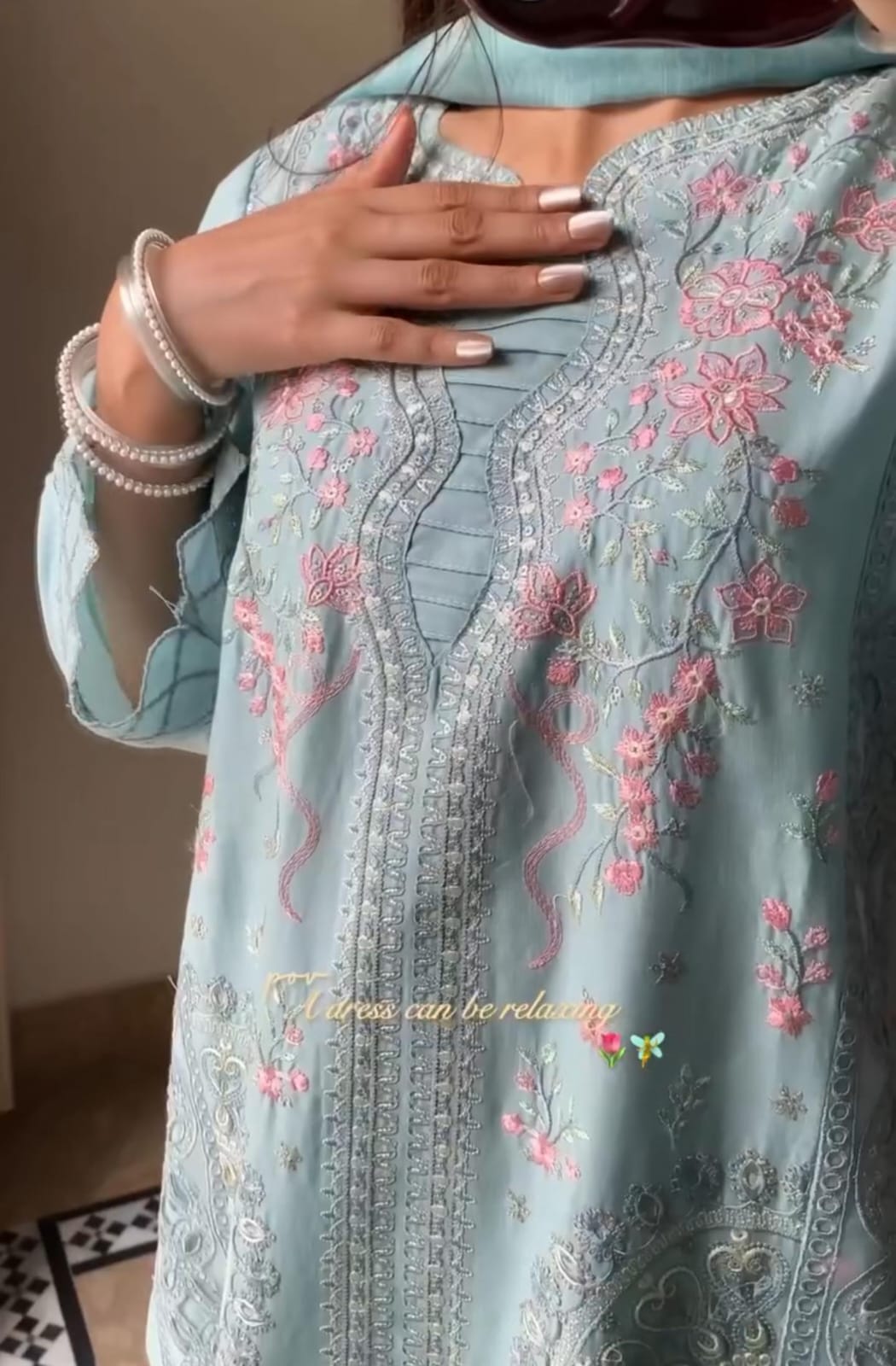 New Arrival – Embroidered 3-Piece Suit for Women 🆕