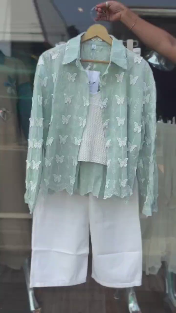 Trendy Women’s Set for Summer 2025 🌴